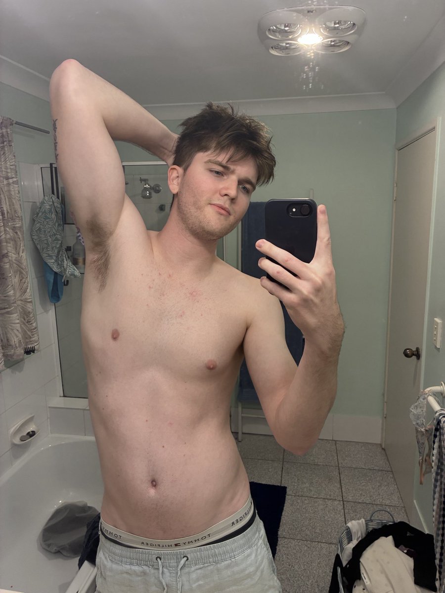 aussieboyethan's tweet photo. yall like the view? https://t.co/Wuc3BIhbkS