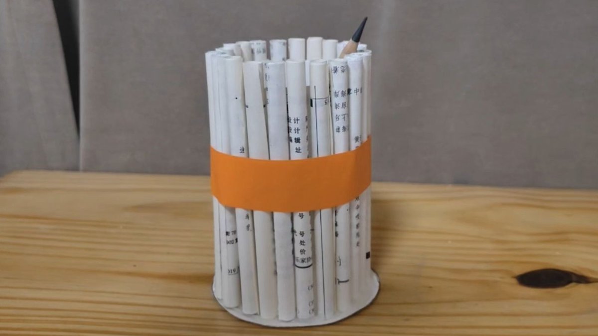 rexramdial's tweet photo. Turn an old glass jar into a cute desk pen holder! Save money u0026 go green today. https://t.co/PNe05JZoWp