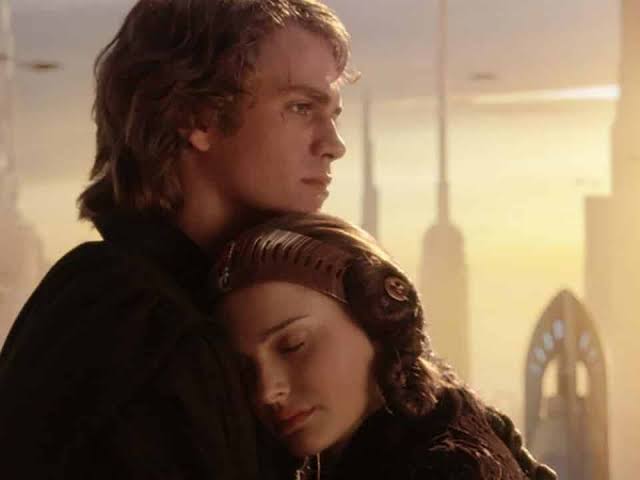 StarWarsRenmei's tweet photo. ヘイデン・クリステンセンは、パドメ役ナタリー・ポートマンとの再共演を熱望

「また彼女と一緒に、このキャラたちを演じたい。まだその機会はあると思う」と語り、『アソーカ』でも少し描かれたクローン戦争時代をさらに掘り下げたいとの思いを明かした https://t.co/mWct7jJJjH