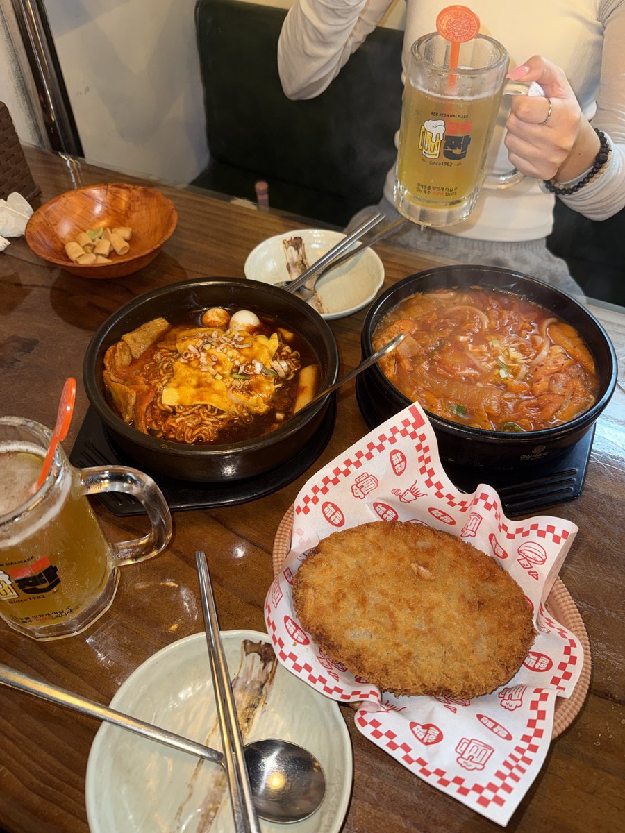 summerlike_D's tweet photo. 할머니댁 파인애플 맥주가 그렇게 맛있다길래 먹고왔는데 진짜 ㅇㅈ이고 옥수수튀김<이자식도 미쳤으니까 꼭 시키길🧎‍♀️‍➡️🧎‍♀️‍➡️ https://t.co/6p3UdnPu7J