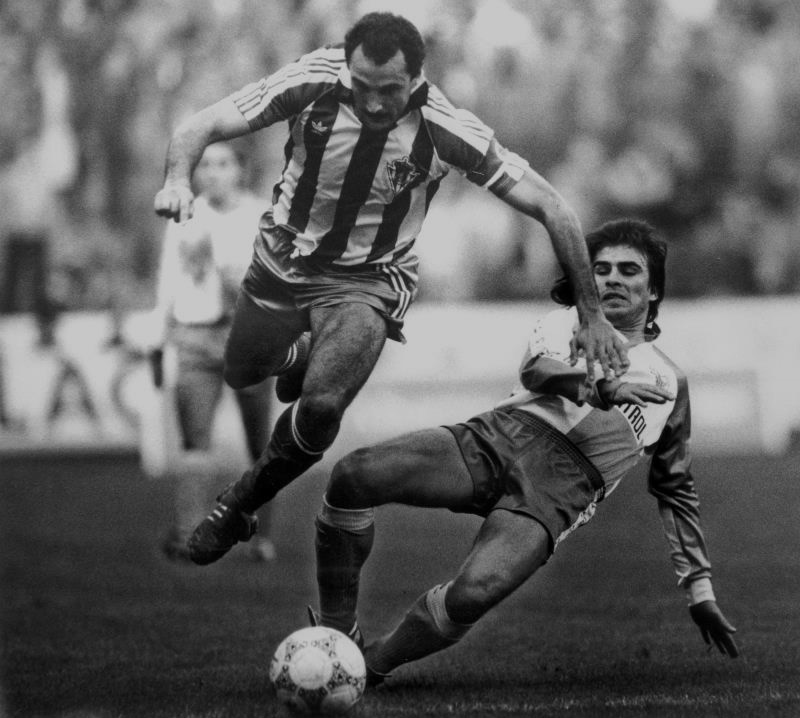 CESabadell's tweet photo. 🤝🏻 Un partíu con muncha hestoria ente dos equipos históricos

🏟️ Va ser un prestar volver al Molinón, @RealSporting! https://t.co/jpZAq05fA7