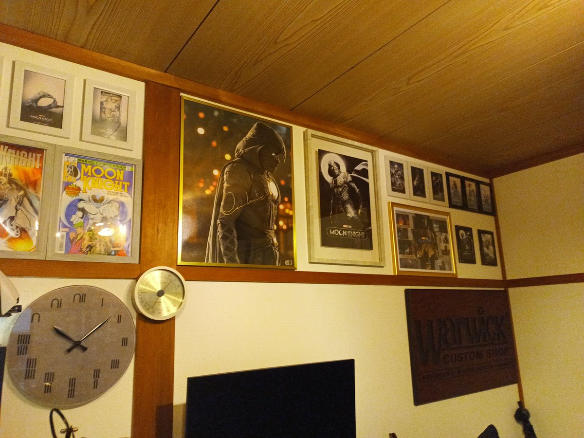 CEO_Loves_M's tweet photo. ようやくムーンナイト棚にLEDテープ入れた！
並べ替えはまたやる気がするけどひとまずはこれで…
ちなみに棚はイケアに売ってる3,000円くらいのやつ×2

世間はドゥーム予告で騒いでるけどムーニー出なさそうだから個人的にはそんなに…笑
今年50周年なのにあまり動きがない悲しみ🥺 https://t.co/er8wHiKI3D