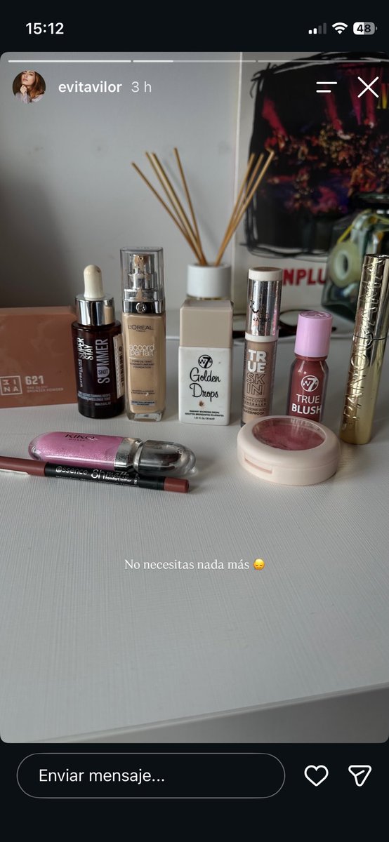 shllydrr's tweet photo. Esta peña? 

El concepto súper natural vamos a comentarlo otro día, me quedo con “no necesitas más” (adjunta foto de NUEVE (9!!!) productos) 

? 

ªª aa https://t.co/QBERGDEFTd