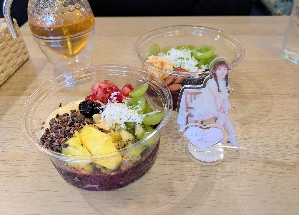 azukeyaki_'s tweet photo. #ふぁんみいてぃんぐ　ありがとうございました！
遠山さんとの掛け合いが楽しくてあっという間でした
みいちゃんはやっぱり世界一かわいいです
お見送りで🫶つくってくれて嬉しかった♥笑

アサイー屋さんと、念願のHMVも行けて大変満足です
次こそは布引ハーブ園にも行くんだ~！

#西宮の天使 https://t.co/zCo3sKysic