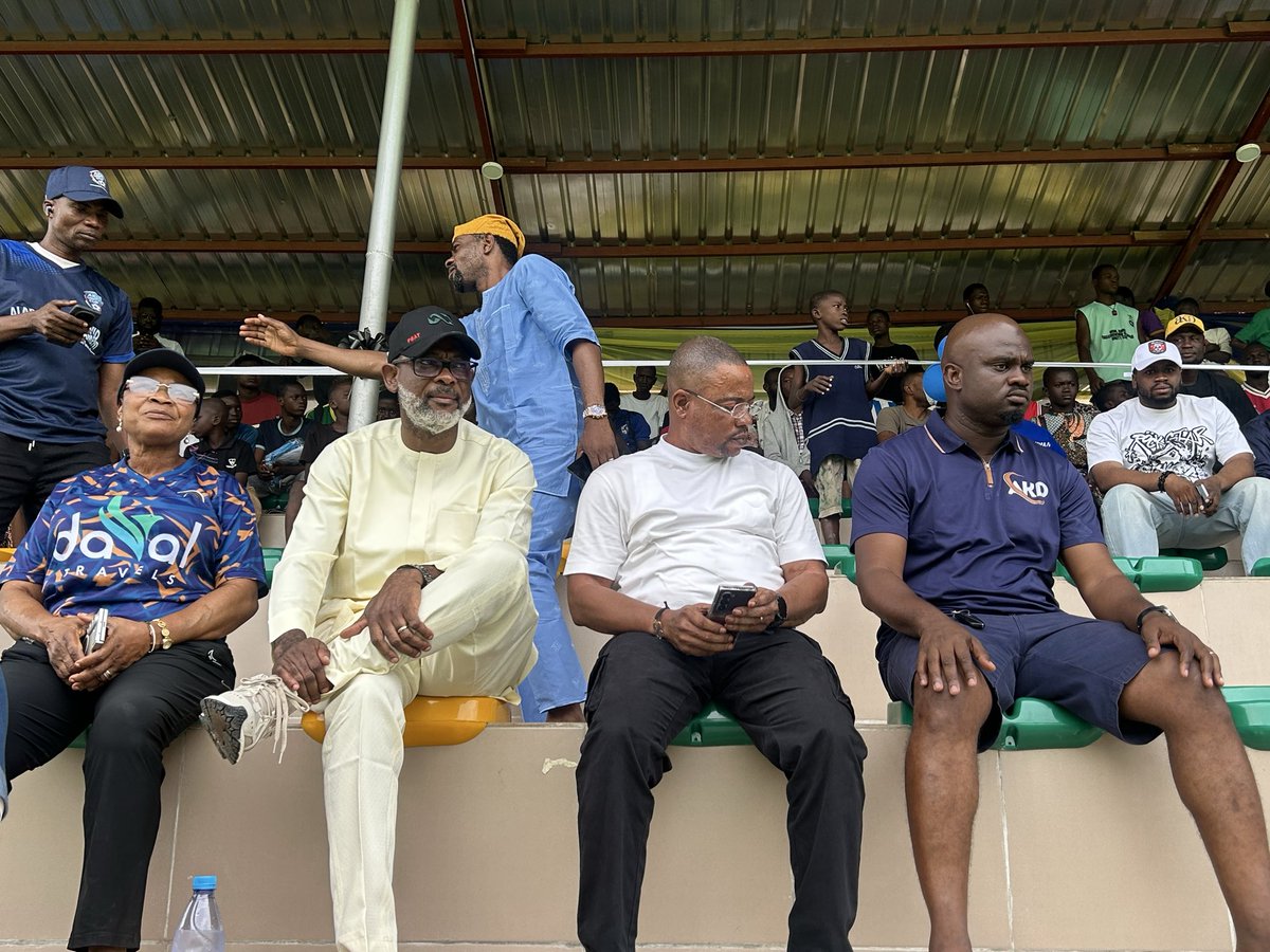 AKDUNITYCUP's tweet photo. Gracing the grounds with leadership and support. Hon. Alabi Kolade David the APC candidate for somolu federal constituency accompanied by Chairman of Bariga lcda Hon. Bukola as they arrive to witness the thrilling action at the AKD Unity Cup. 🏆👏 #CommunityFirst #AKDUnityCup https://t.co/gTZgD9RVMU