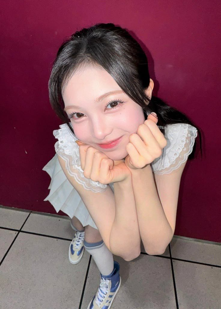 MengapaAsri's tweet photo. @remain_on_d THAT'S ITTTT !!!!! Semoga setelah ini kita masih ngobrol banyak okay, love you all <3333 Asri izin pamit ppai ppaii 🖐🏻🖐🏻 https://t.co/e0XfOMcgwL