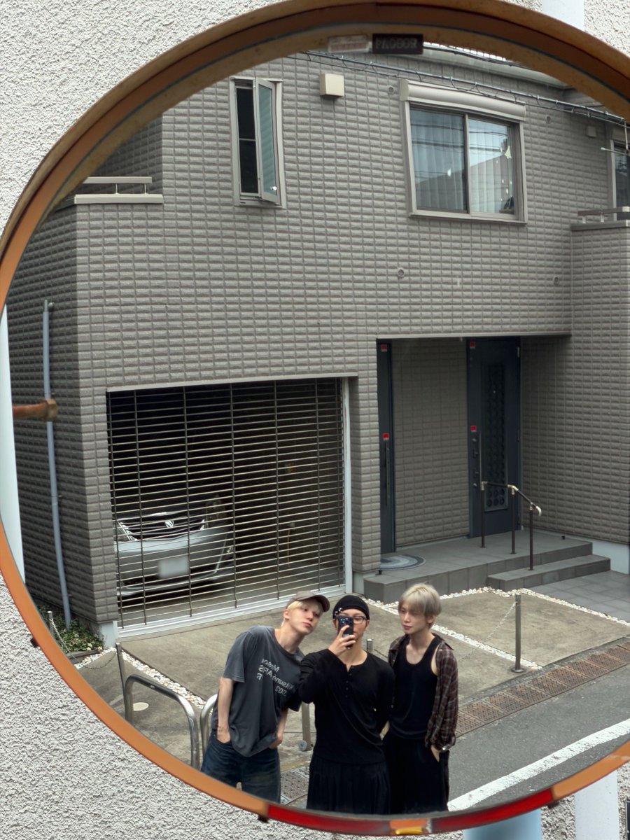 J323YH's tweet photo. @ _starhwa_ 성화 인스타 #윤호 https://t.co/W4oFff3Wbd