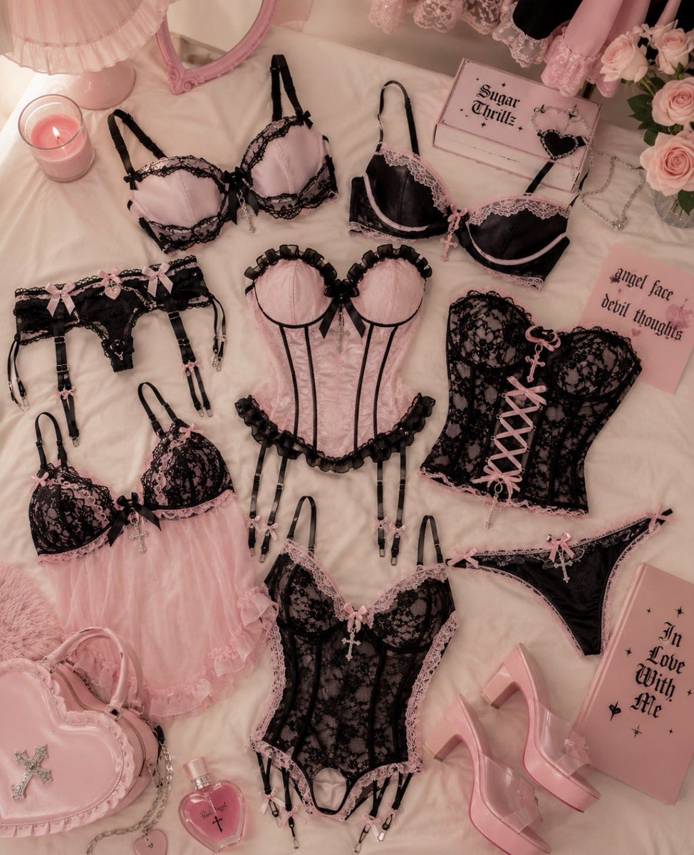 PinkPrivilege5's tweet photo. Pretty, dangerous, and dressed like a secret. 🖤🎀✨ https://t.co/MRhhO8hlf2