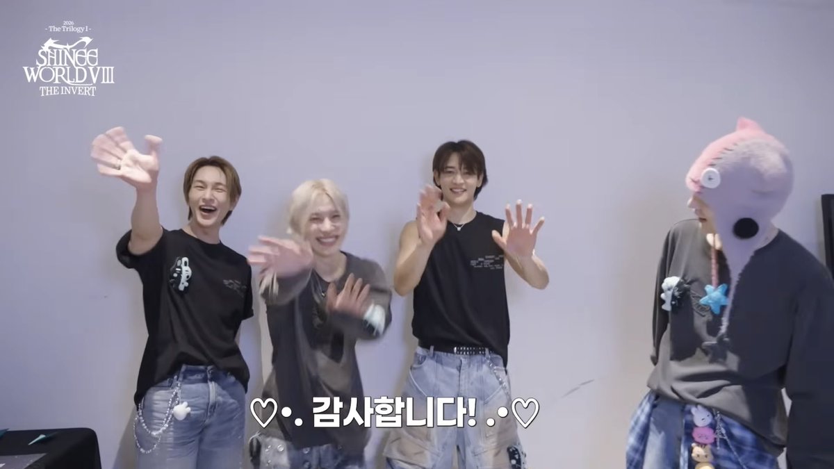 like_718's tweet photo. 이태민 애교?부릴때마다 키떤남자 몸 앞으로 빼서 확인함ㅋㅋㅋ https://t.co/bcDTLuLc3Q