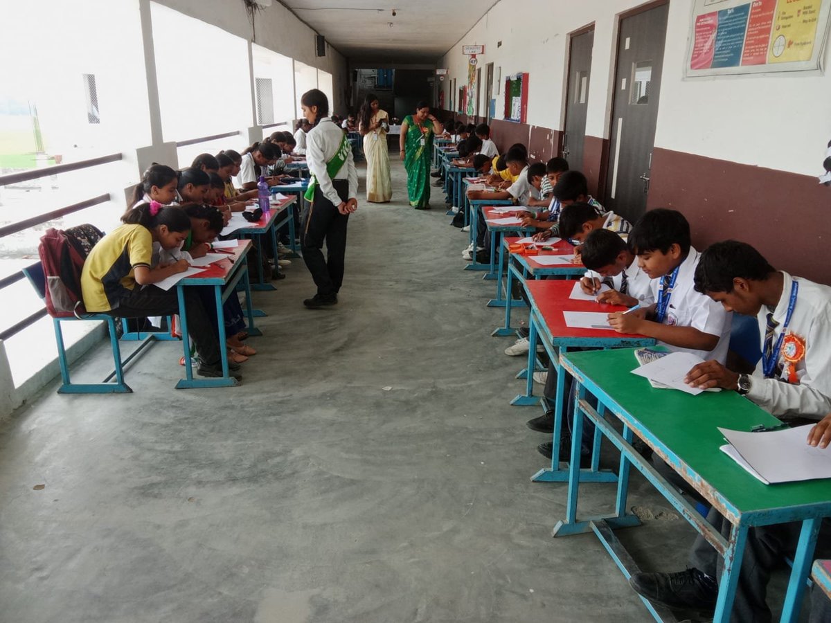 SunbeamDLN's tweet photo. 📜🖌️ Vibrant colors and powerful ideas! Here are a few snapshots from the Category A Visual Arts Exhibition at Sunbeam School Dildarnagar.

​Kudos to our Classes VI–VIII artists and Ms. Shalu for organizing an inspiring gallery! 🇮🇳🎨
​#IndependenceDay2026 #StudentArt #Dildarnagar https://t.co/lBLCiCtBal