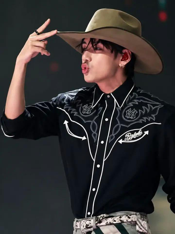 BTS___KTHV_95's tweet photo. Pouty baby https://t.co/x3cd5PDu1a