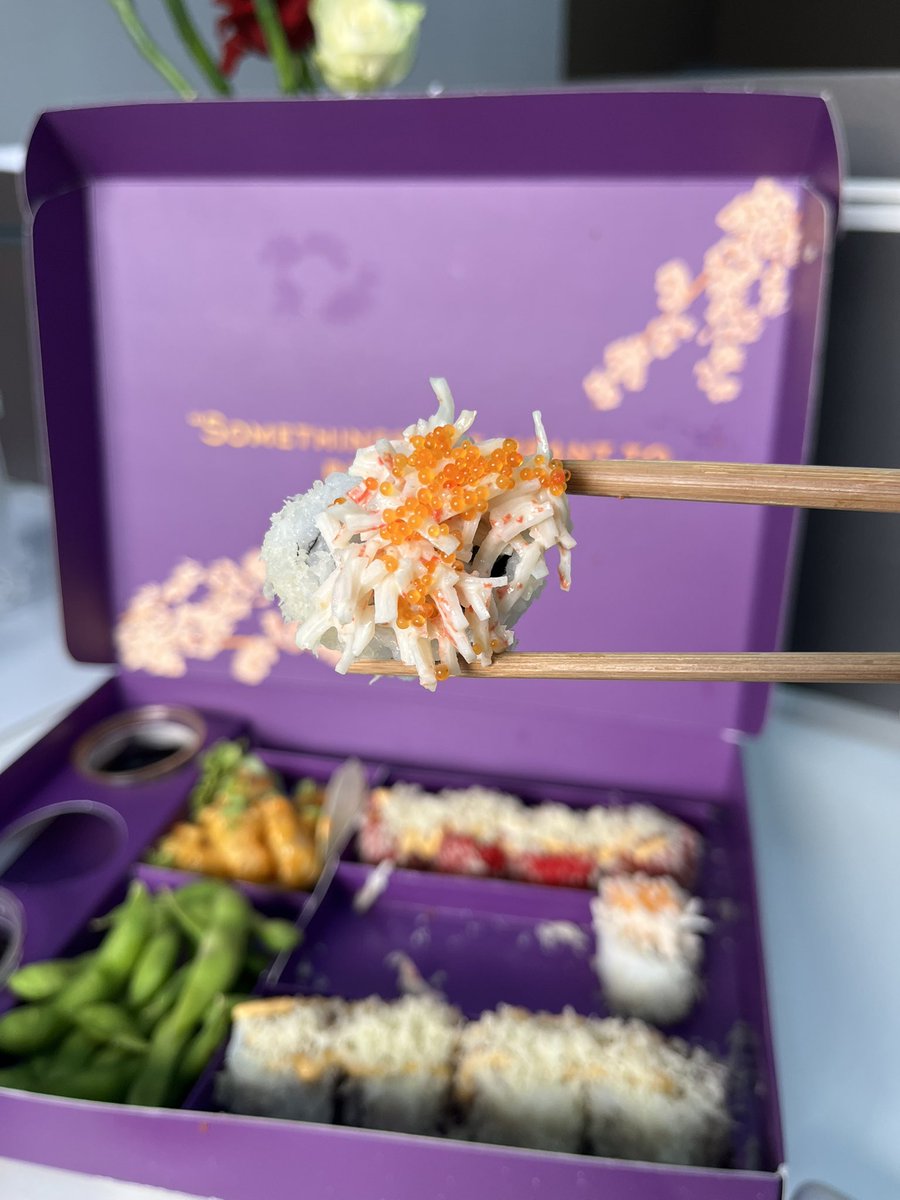Omniah_87's tweet photo. مررره عسسسل وصلني الذ شي في الحياة 🍣🩷✨😋
ثانكيوو@SushiMasami https://t.co/i5i1ARvjm2