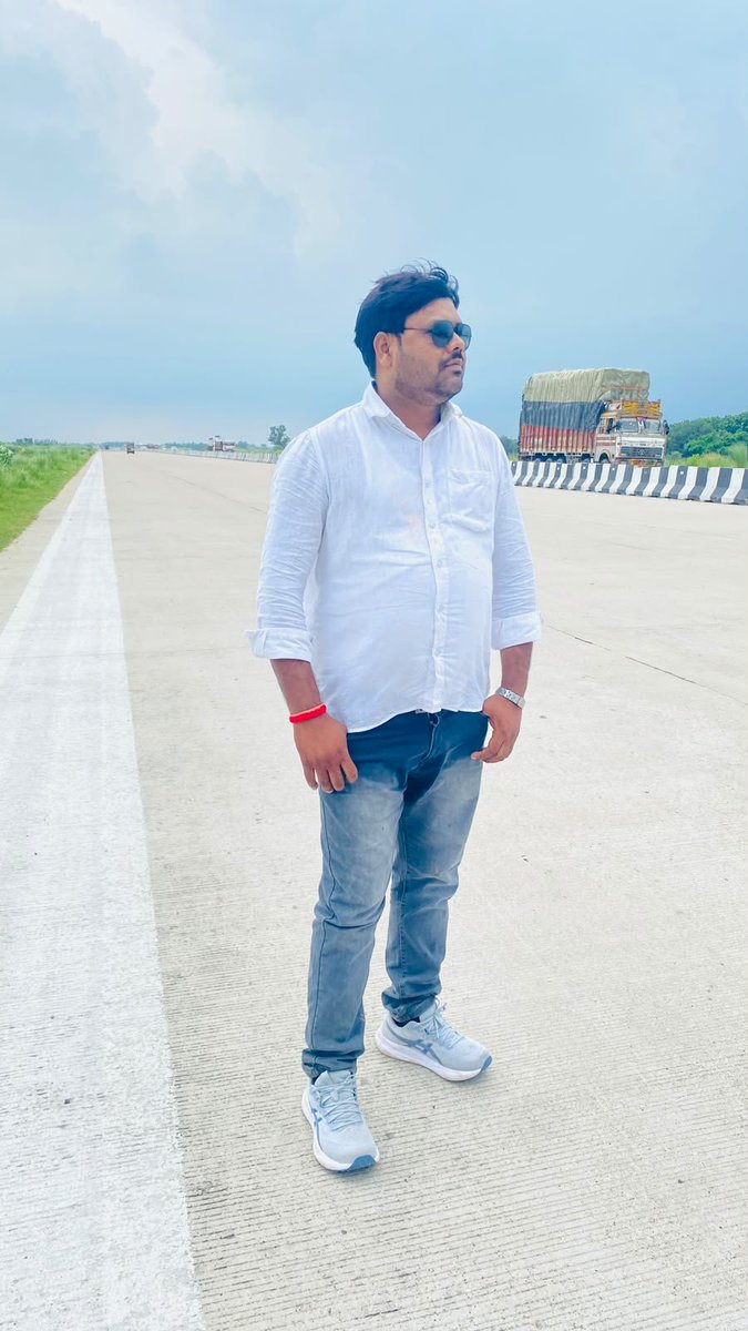 ranapratasingh7's tweet photo. 17 अगस्त—लखनऊ चलेगा, CHO का संघर्ष बोलेगा! 🔥✊
समान कार्य–समान वेतन, नियमितीकरण, कैडर निर्माण और सम्मान—इन मांगों के लिए हर CHO साथी एकजुट होकर लखनऊ पहुंचे।
CHO एकता जिंदाबाद! ✊
#CHO17August #CHO #EqualWorkEqualPay #Regularization #चलो_लखनऊ https://t.co/lbanWz28y1