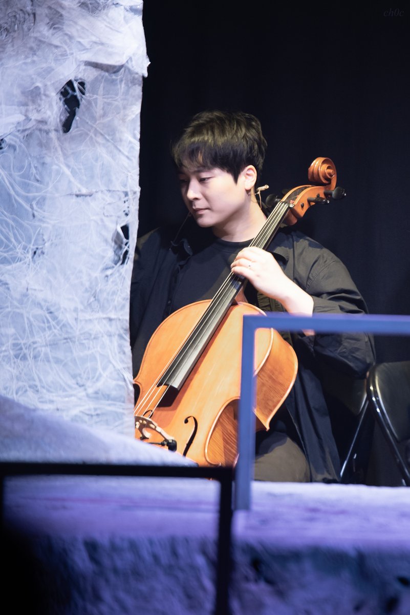 ch0c_p's tweet photo. 260816 14시 뮤지컬 <죽음에 관하여>
연주자 소개

첼로 #강중구 https://t.co/KBP83n0MdI