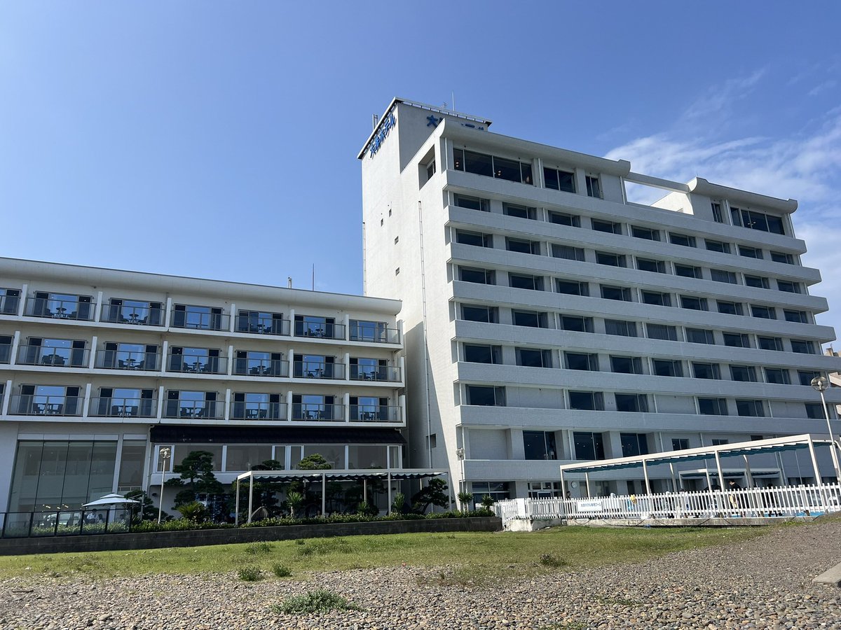 yuki_mano's tweet photo. ［人形の島のひみつ］
こちらも遅くなりましたが結婚記念日で茨城旅行。
今回は大洗ホテルへ宿泊。
チェックイン後から食べたり飲んだり出来たり、ボードゲームで遊べたりカラオケまであり、1日満喫出来る素敵なホテルでした。
2日目は公開初日にちいかわの映画観ました。セイレーンちゃん可愛いね。 https://t.co/PhkDEq4DUR