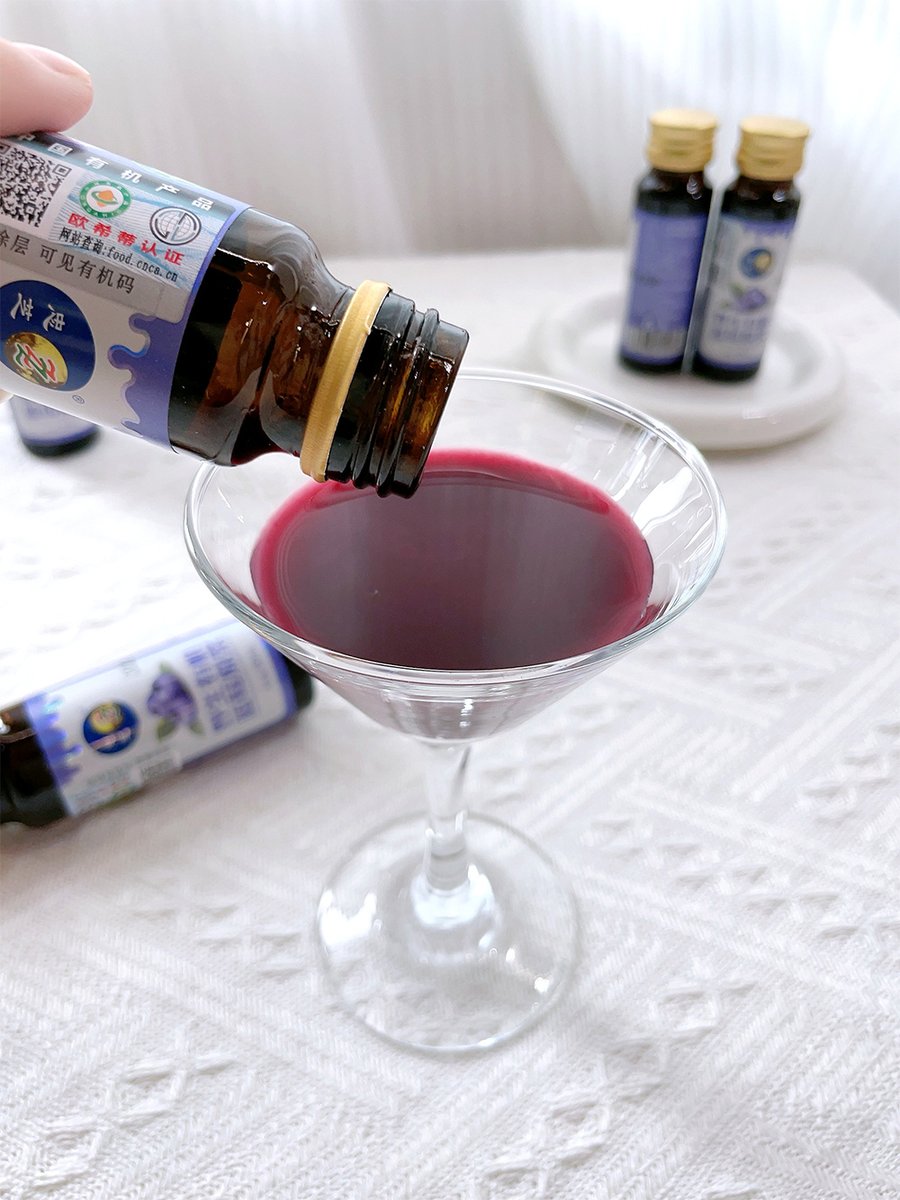 robertcast11's tweet photo. This frozen wild blueberry puree has zero added sugar and retains the natural tart-sweet flavor of fresh berries—perfect for smoothies or yogurt toppings, my go-to kitchen staple lately! https://t.co/XjWlfung0h