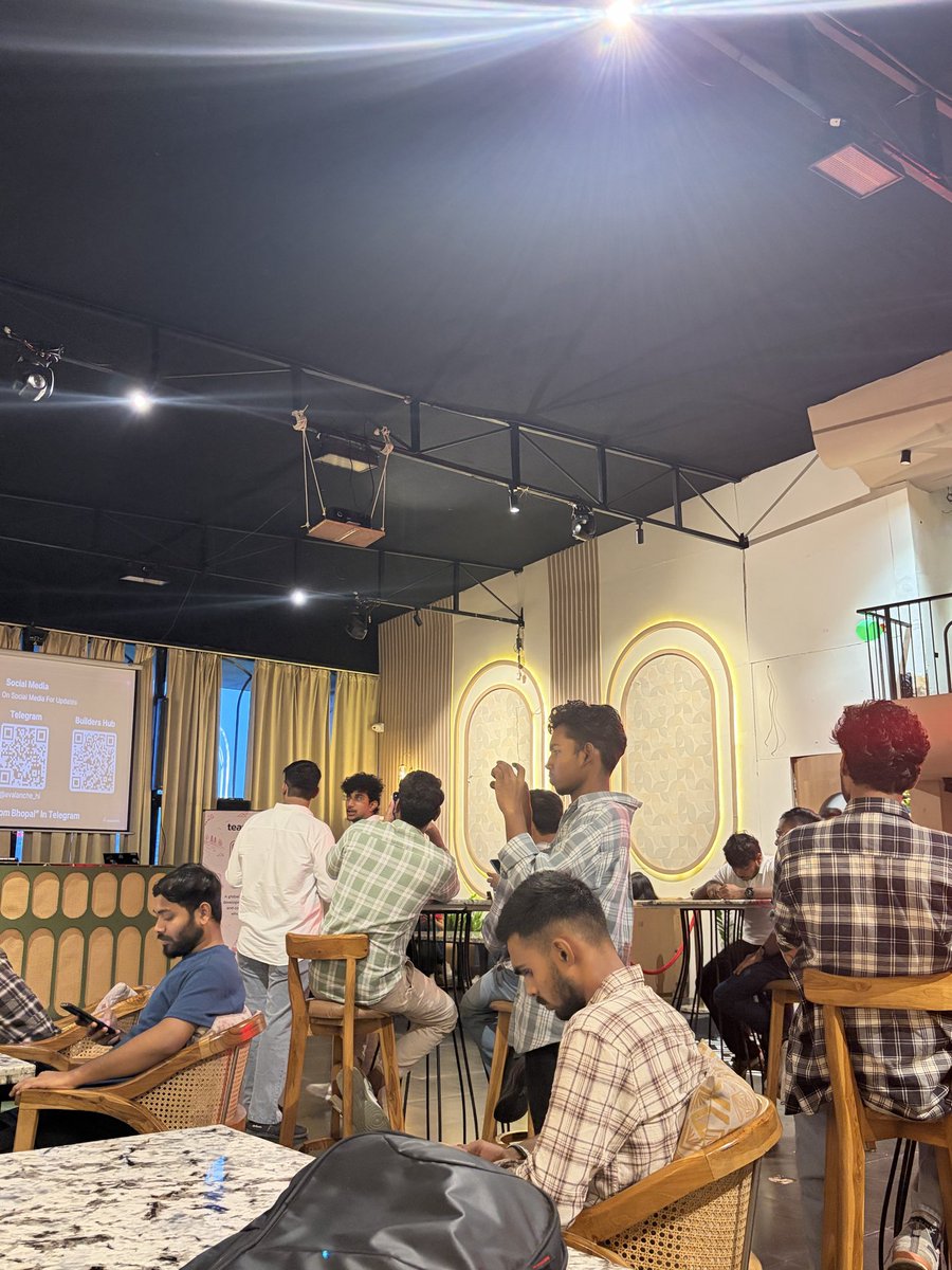 gaurav200610's tweet photo. Had a great time at Team1 India Connect โ Bhopal! ๐ฎ๐ณโจ
An amazing experience connecting with passionate builders, exchanging ideas, and learning from the community.๐
@Team1IND @avax @RounakSoni4U
#Team1india #web3 #indiaconnect https://t.co/5hgJYd7jUq