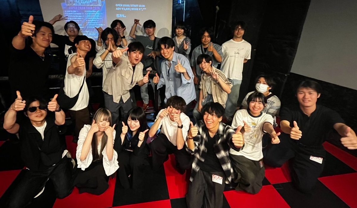 Aveniell_Gt's tweet photo. RIVERSTにてHiSUiサポ
MULTI MUSIC MEETINGありがとう

いいバンド沢山いて大満足な日だった
ikusenbiちゃんといいライブしてたし
Merak the Moon超成長してて

とってもサムズアップだったね〜 https://t.co/vE7a55ozrz