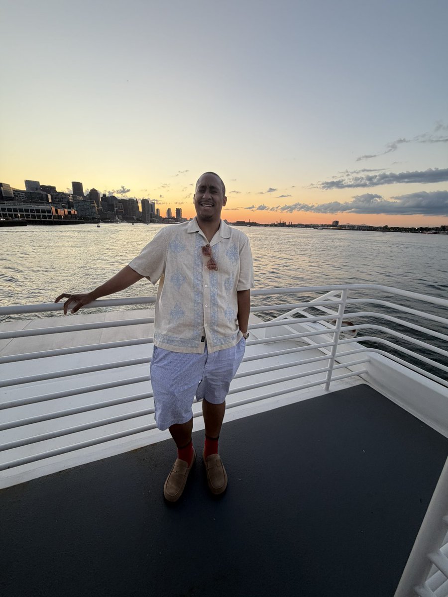 sneakerboxClyde's tweet photo. Summer. https://t.co/IzTeoFGbae
