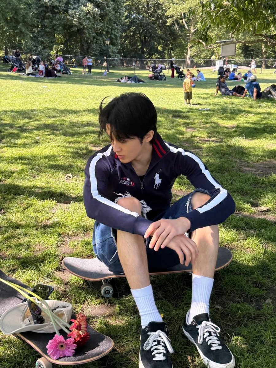 markmoIo's tweet photo. 🍃💐🛹⛅️                                      🍽🍸🌌 https://t.co/9TAne5KOgA