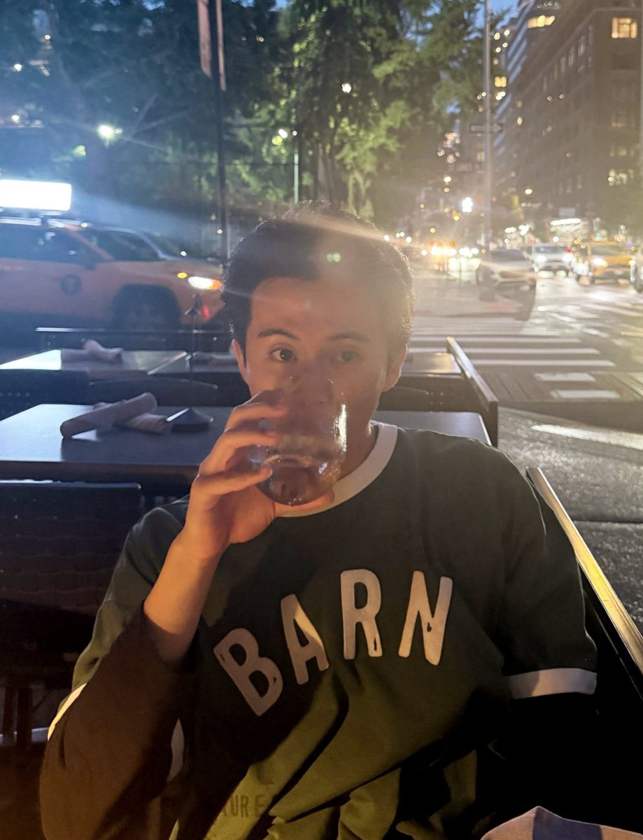 markmoIo's tweet photo. 🍃💐🛹⛅️                                      🍽🍸🌌 https://t.co/9TAne5KOgA