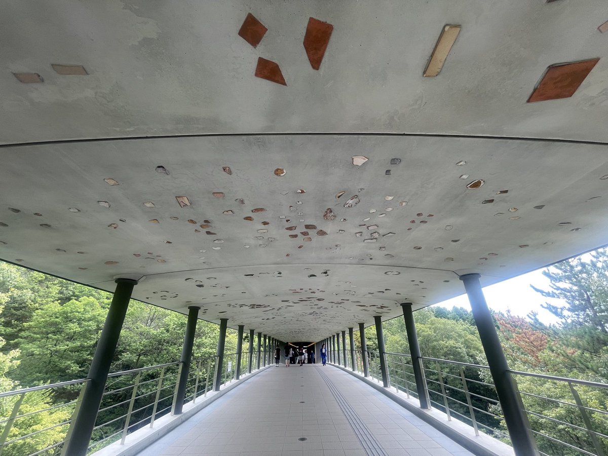plazagifu's tweet photo. 今日の岐阜は、なんかすごい異国情緒だった…！🫢え、エルサレム？し、シンシーのアジト！？国家機密が岐阜に集中しとる！！

#VIVANT #VIVANTep14 #岐阜県庁 #岐阜県現代陶芸美術館 #セラミックパークMINO https://t.co/OUulJRvaIs
