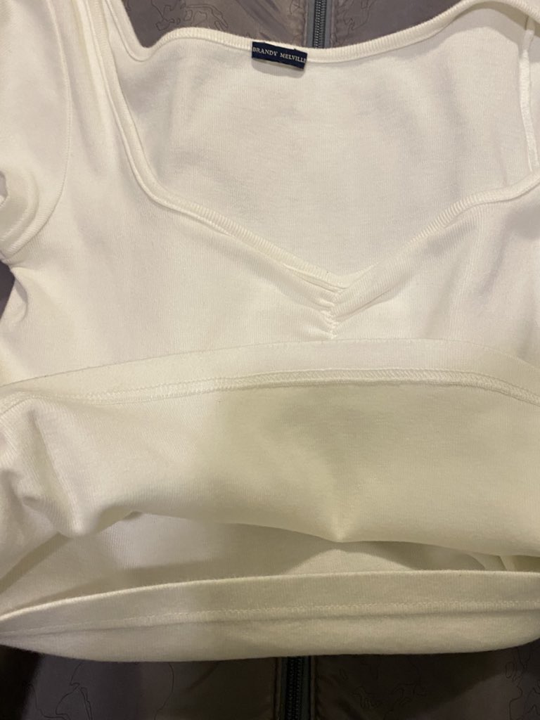 gelwa_'s tweet photo. Brandy 350฿  #ส่งต่อเสื้อผ้า #ส่งต่อเสื้อผ้ามือสอง #ส่งต่อเสื้อผ้ามือ2 #vghbkk #bemingbkk #cintageshop #stylistshop #ส่งต่อcintage #โล๊ะตู้ #ส่งต่อstylist #ส่งต่อเสื้อผ้ามือสองสภาพดี https://t.co/PMCQLglg1V