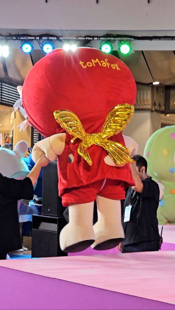M_MIMIMOMOO's tweet photo. ใครว่ามะเขือเทศบินไม่ได้ นี่คือนางฟ้ามะเขือเทศนะ 🧚‍♀️🍅

#CharacterFestThailand2xGMMTV 
#TOMAFOX https://t.co/j6fvmxdPSf