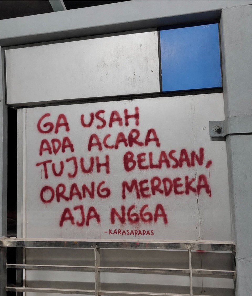 txtkaryawan's tweet photo. Musuh paling sulit adalah negara sendiri. Semangat warga KTP WNI seumur hidup😌💪🏻 https://t.co/nlO00E6j9V