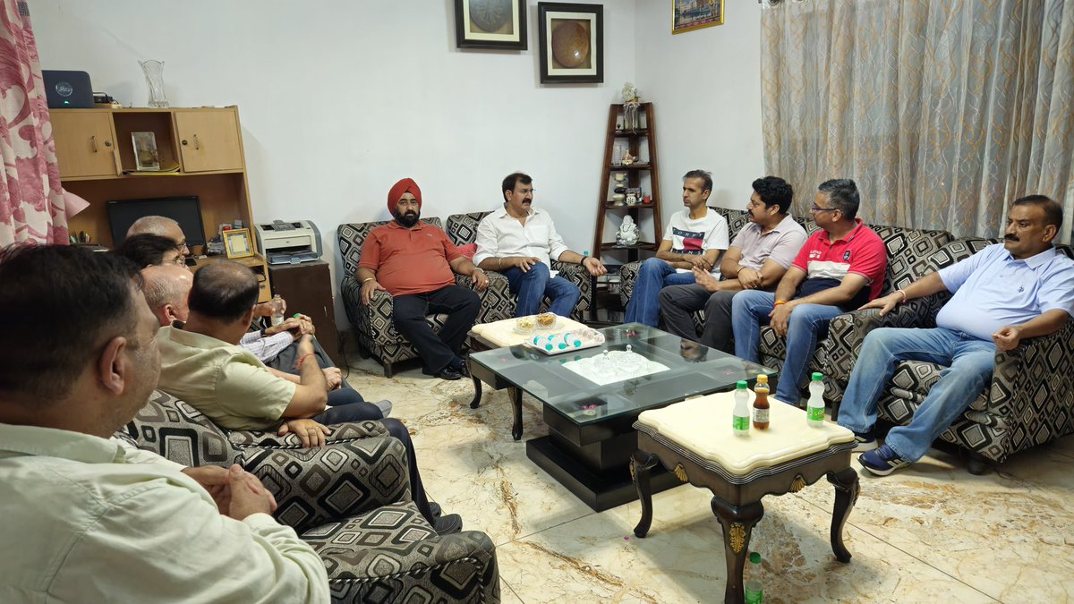 ArvindGuptaJK's tweet photo. आज वार्ड नंबर 26, सबाश नगर, सेक्टर-A में धन्यवाद बैठक में शामिल हुआ। गली एवं नाली के विकास कार्य पूर्ण होने पर क्षेत्रवासियों ने आभार जताया।
स्थानीय लोगों से संवाद कर उनकी अन्य समस्याएं भी सुनीं। क्षेत्र के विकास के लिए निरंतर कार्य जारी रहेगा। 🙏
#JammuWest #Ward26 https://t.co/0Pduf6rZna