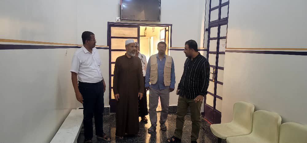 wadidoanorg's tweet photo. زار الأستاذ صلاح عمر ياطويحنة رئيس مؤسسة وادي دوعن للتنمية مدير مكتب الصحة العامة والسكان بمديرية دوعن الأستاذ حامد عقيل الصافي وتفقد سير العمل في وحدة أمل دوعن لإعطاء العلاج الكيماوي وتعرّفا على مستوى الخدمات التي تقدمها الوحدة للمرضى. https://t.co/TeDYxpl40s