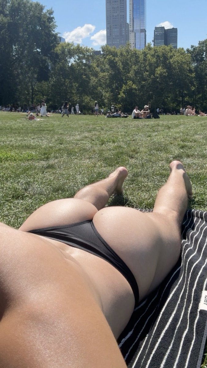 tyxxx01's tweet photo. Doing what I do best, showing off my ass https://t.co/HK4Tw38jy6
