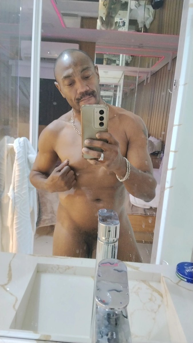 Negoedyp5's tweet photo. Bom dia e lindo domingo 😈😈😈 https://t.co/VblW7riG8u