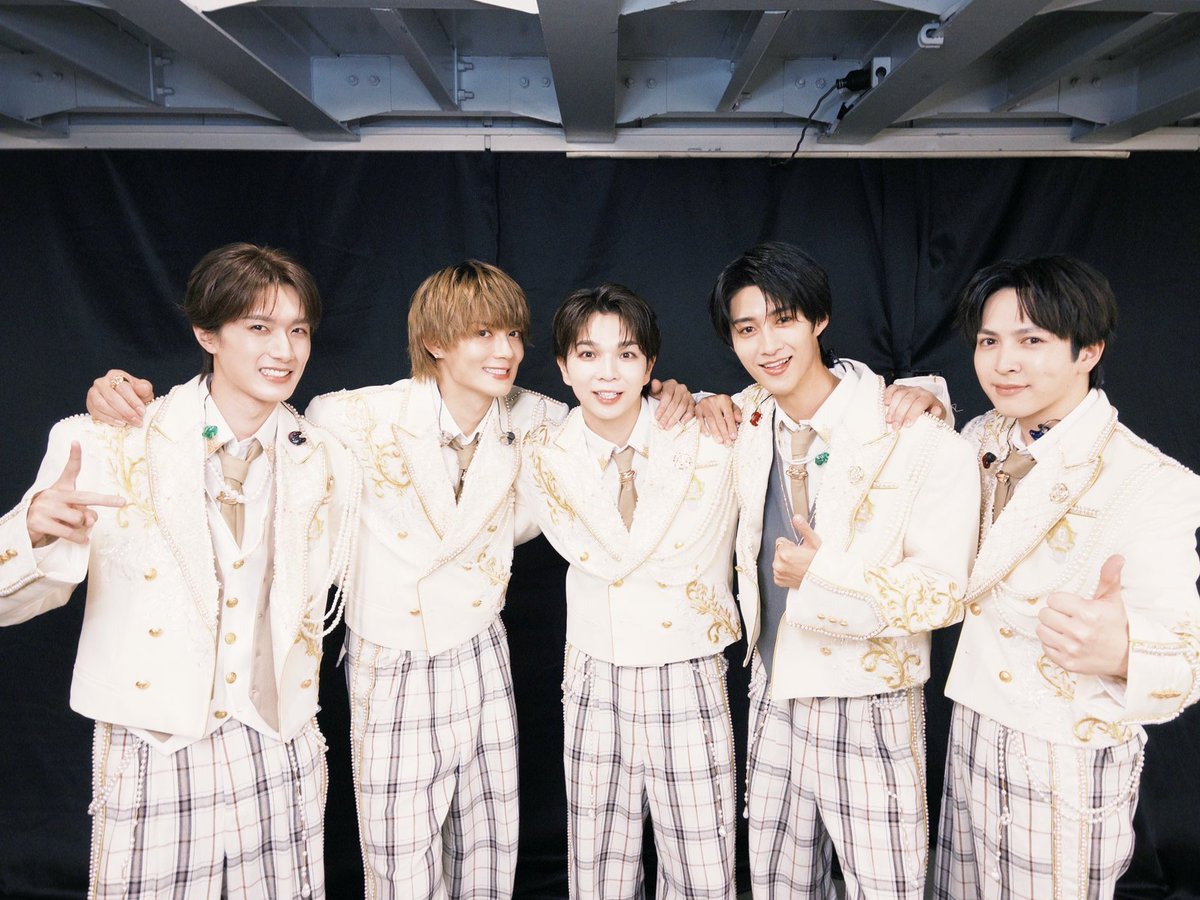 miilk_fanclub's tweet photo. ＼🎁合計1,000名様にプレゼント！🎯／

塩﨑太智
✨プレゼントキャンペーン開催✨

🎵『Yes! 東京【初回限定 M!LK盤】』💿

応募方法👇
①  @miilk_fanclub をフォロー
② この投稿に❤️いいね
③ リポスト🔁

ぜひご参加ください💖

#MILK #Yes #EBiDAN https://t.co/OEwCKfASfp