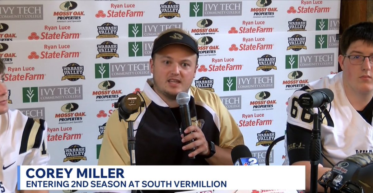 drewhess09's tweet photo. Had a great time at the third annual WVFCA Media Day! I was so glad to get a chance to talk about are upcoming season with my fellow captains!! Thanks to @WTWOsports @WVFCA2 @wabashvalleyfb for putting it on and inviting SV!! https://t.co/5I1mK70blC
