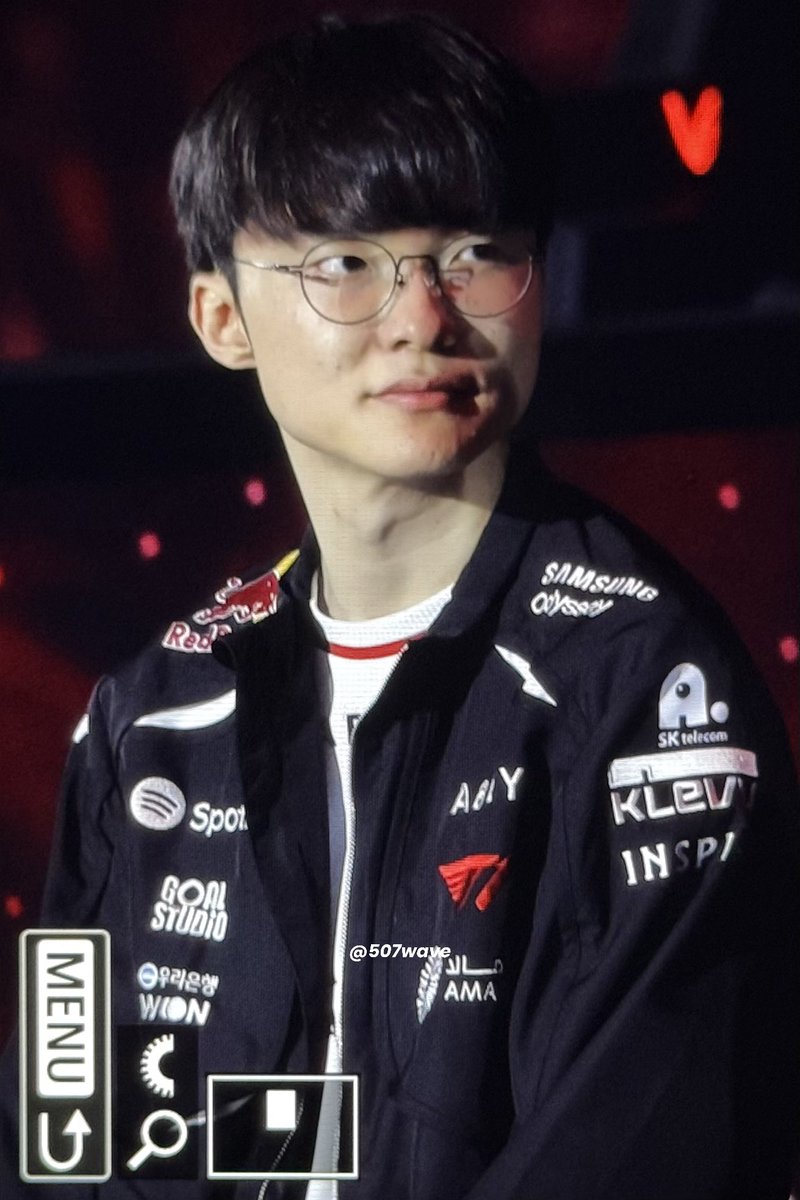 507wave's tweet photo. 260816 

#페이커 #Faker #T1 #티원 https://t.co/I2ngSXmZmI