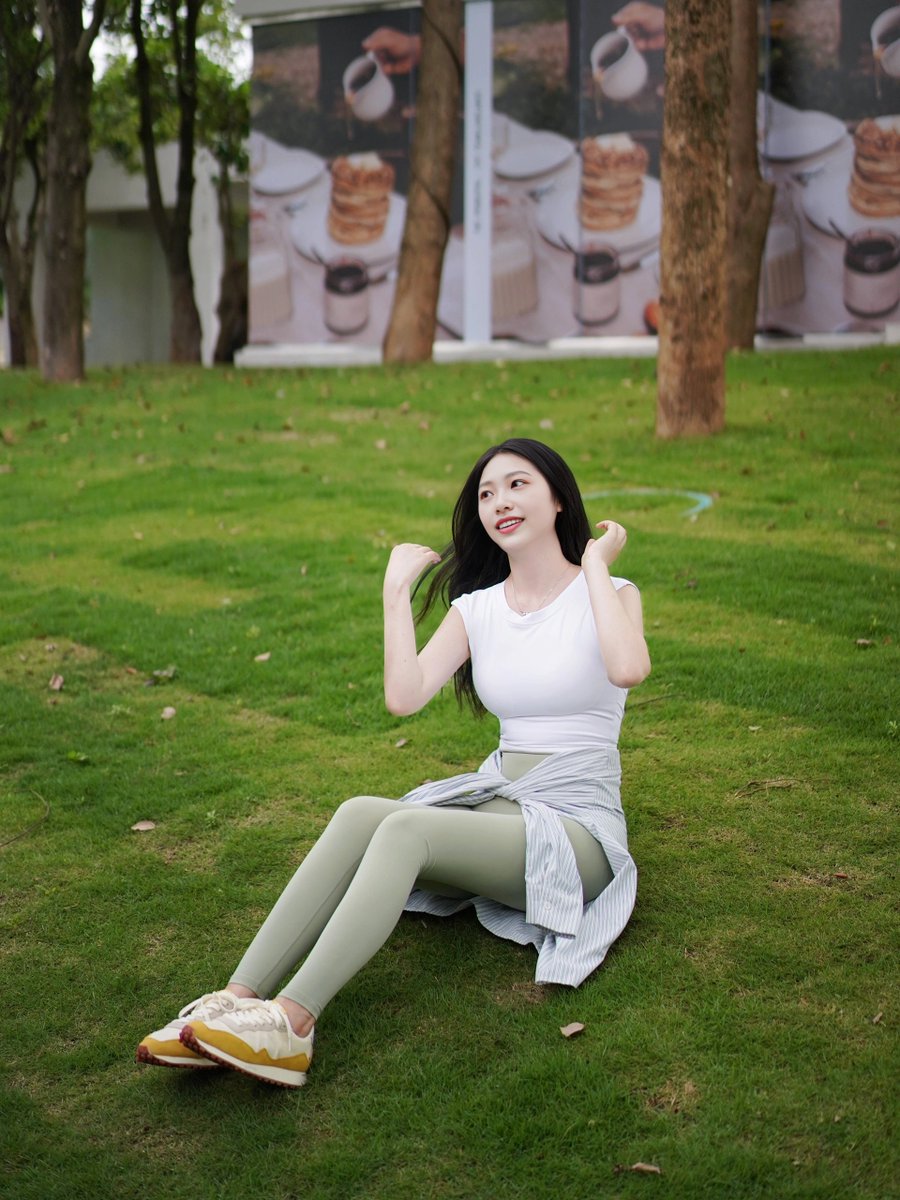 Victoriaf1030's tweet photo. [Try 10 mins of morning stretching daily – boosts energy, eases stiffness, and sets a positive tone for your whole day! Small moves, big health wins ]， https://t.co/4boFc0Y02P