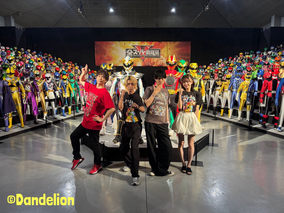 Dandelion_Ltd's tweet photo. 「松本寛也presents 真夏のスーパー戦隊レジェンド6NIGHT's！ ゼンカイジャーNIGHT」ご来場くださった皆様、ありがとうございました！5年経ってなお、たくさんの愛を感じるイベントでした！
#全スーパー戦隊展 #ひらパー
#ゼンカイジャー https://t.co/0C69niFHgZ