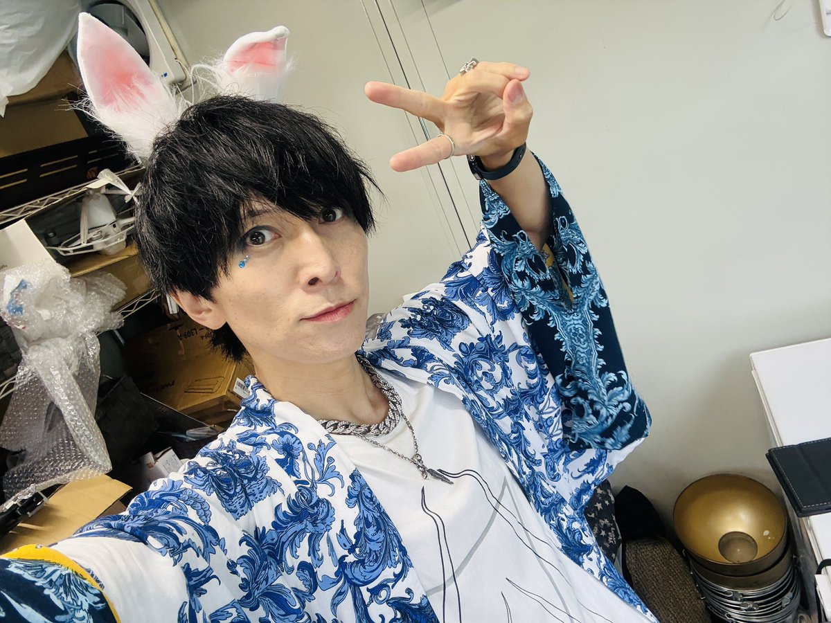nagasawasou's tweet photo. 湘南怪盗ファニー化計画 in 由比ヶ浜ZINGYZAP、会いにきてくれたBlue Bunny′sの皆、足を運んでくれた皆さん、快く出演して下さったイチノイーさん、蓮音まゆさん、フルヤトモヒロさん、そして、去年に引き続き、お声掛け下さったZINGYZAPの皆さん、今年も本当にありがとうございました！

高校生以来、行った事がなかった海の家にこんな風に毎年行くようになるなんて、ZINGYZAPさんとこの縁を繋いでくれた先輩に感謝です✨

今日の熱気をそのまま閉じ込めたイベントを11月8日(日)に開催します🙌
詳細はまた後日！

また今日の出演者の皆さんと個々にも絡ませて頂く事があるので、是非その時はまた一緒に楽しみましょう！

まずは、フルヤトモヒロさんとの9月13日のThunder Snake ATSUGI2マン！
チケットは今日から販売スタート！
沢山のご来場お待ちしております！！

鎌倉ビールの生も飲めたし、ZINGYZAP最高✌️🍺