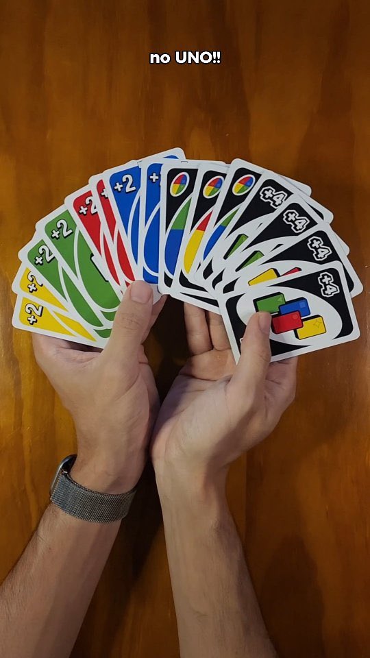 lapreskription's tweet photo. 🚨 OFFICIEL

IL EST INTERDIT D’EMPILER LES +2 ET LES +4 AU UNO CLASSIQUE !

Contrairement à une règle très répandue, si un joueur pose un +2, le suivant doit piocher 2 cartes : il ne peut pas répondre avec un autre +2 pour transmettre la pénalité. https://t.co/Fs0DR0e7AE