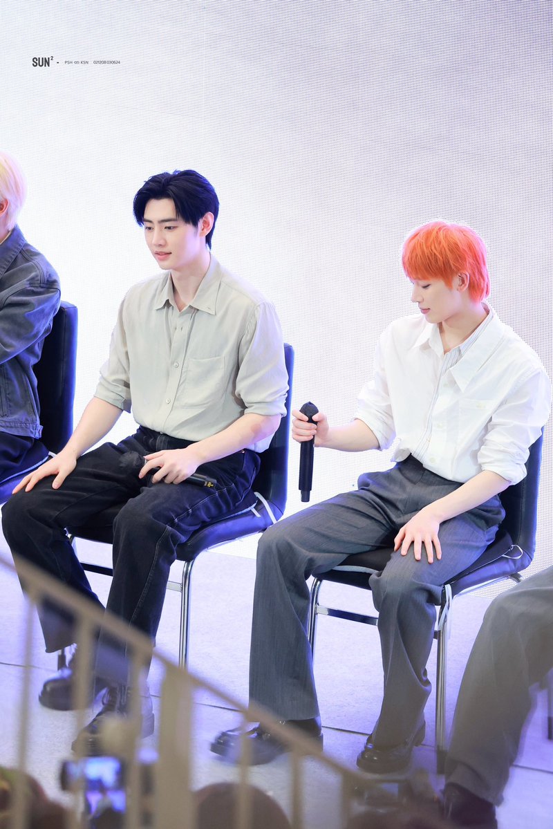 mychusun's tweet photo. 🖤🧡🖤🧡🖤🧡🖤🧡🖤🧡🖤🧡🖤🧡 https://t.co/Wlu4wNHDSm