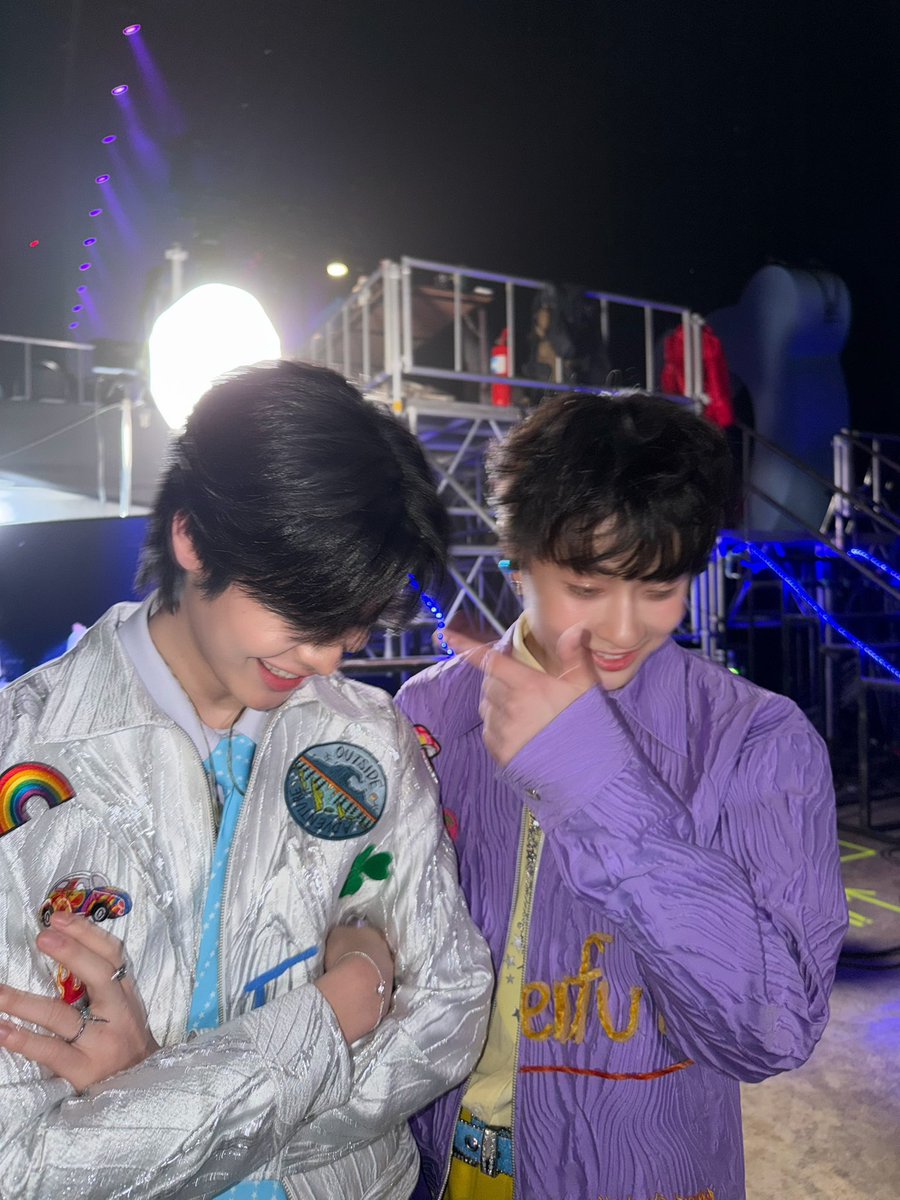 exuaerii's tweet photo. day 1 theewave official https://t.co/FguQUFunr4