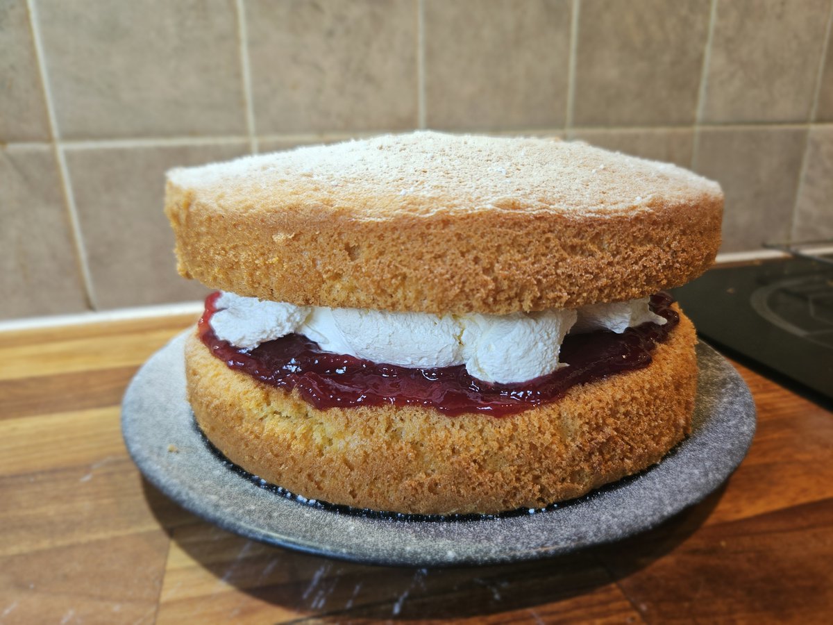 penny_short's tweet photo. Hooray for @OctopusEnergy and the #octopuspowerhour. One hour of free electricity earned from our lower than usual energy usage during this week's eclipse. Made the most of the opportunity and baked a cake (and did the hoovering 😂). Bonus 😁 https://t.co/3MXfIqifEj