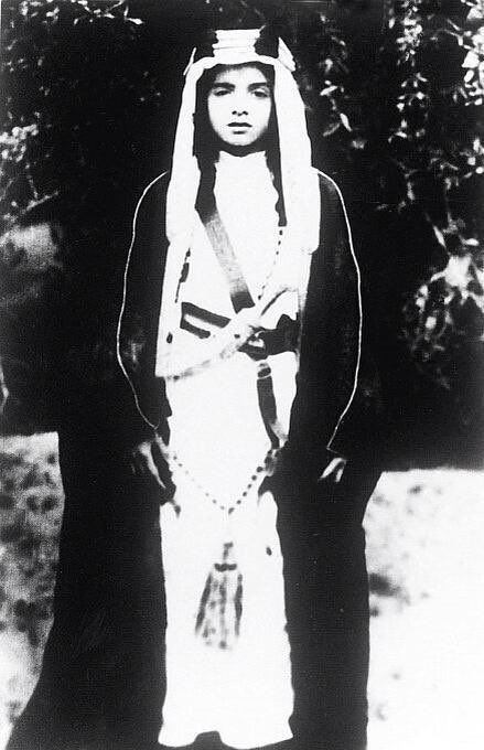 Past2Gold's tweet photo. الملك فهد بن عبدالعزيز آل سعود، 1930
King Fahd bin Abdulaziz Al Saud, 1930 https://t.co/nCS8AelfK3