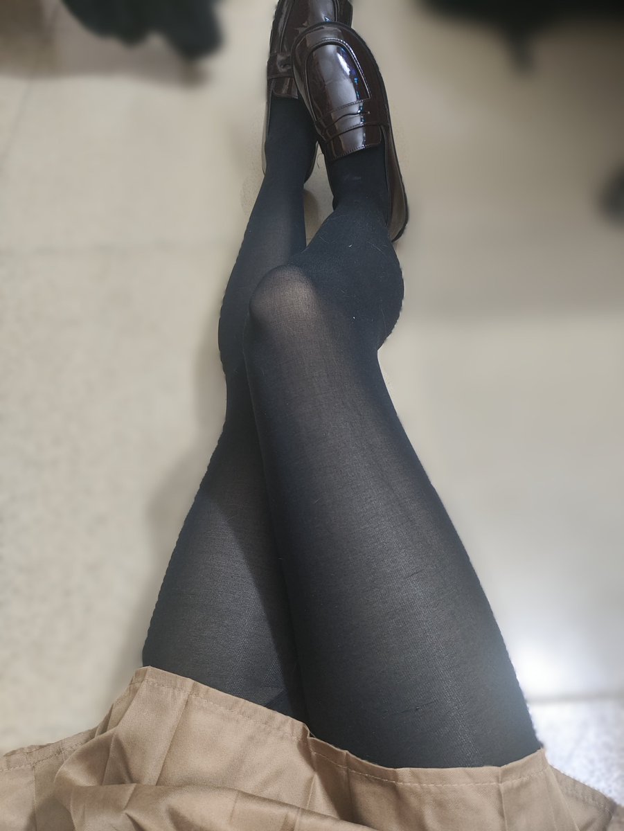 Mort1s6210721's tweet photo. #男娘 #裤袜 我们这样会有人喜欢吗 https://t.co/nSgb3rnFuq