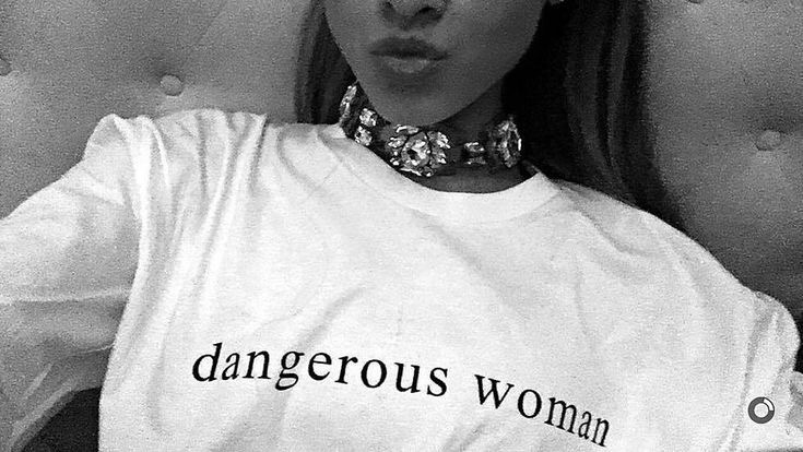 remsunset's tweet photo. ari wearing her own merch ∞ ☼｡𖦹 ° . ⋆♡ https://t.co/bJwvz5a9Fz