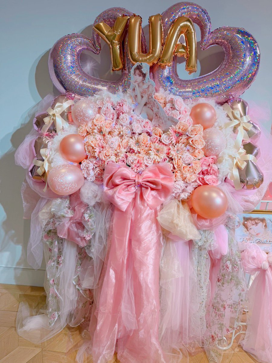 y1028_n's tweet photo. ゆあちゃんお誕生日おめでとう₍ᐢ⸝⸝› ̫ ‹⸝⸝ᐢ₎🫧
直接お祝いできてないのに名前出してもらえてお花と写真も撮ってくれてて嬉しすぎた( •̥  ̫ •̥ )🤍1つ歳を重ねたゆあちゃんもだいすきー！👶🏻🫶🏻
#三上悠亜 https://t.co/3ktpdkBK2C