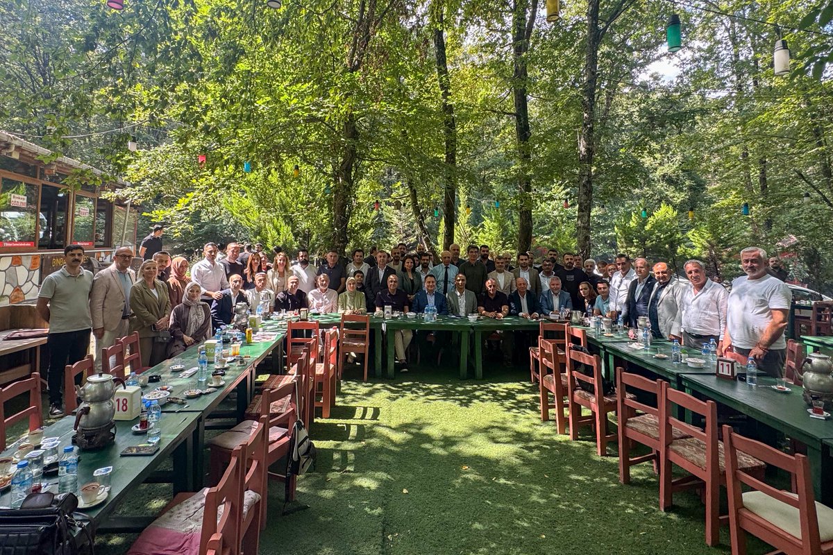 elifesendeva's tweet photo. Bugün Eyüpsultan’da, Genel Başkanımız Sn. Ali Babacan, İstanbul İl Başkanımız Sn. Ali Hakan Ağaoğlu ve kıymetli İstanbul teşkilatımızla birlikte Geleneksel Saadet Pikniği’ne katıldık.

Dayanışmanın güçlendiği bu güzel buluşmada emeği geçen herkese teşekkür ediyorum. ✨

@devapartisi @istanbuldadeva @alibabacan @sadullahkisacik @emin_ekmen @erginsadullah @IhsanMerdanoglu @A_HakanAgaoglu #istanbul #DEVA
