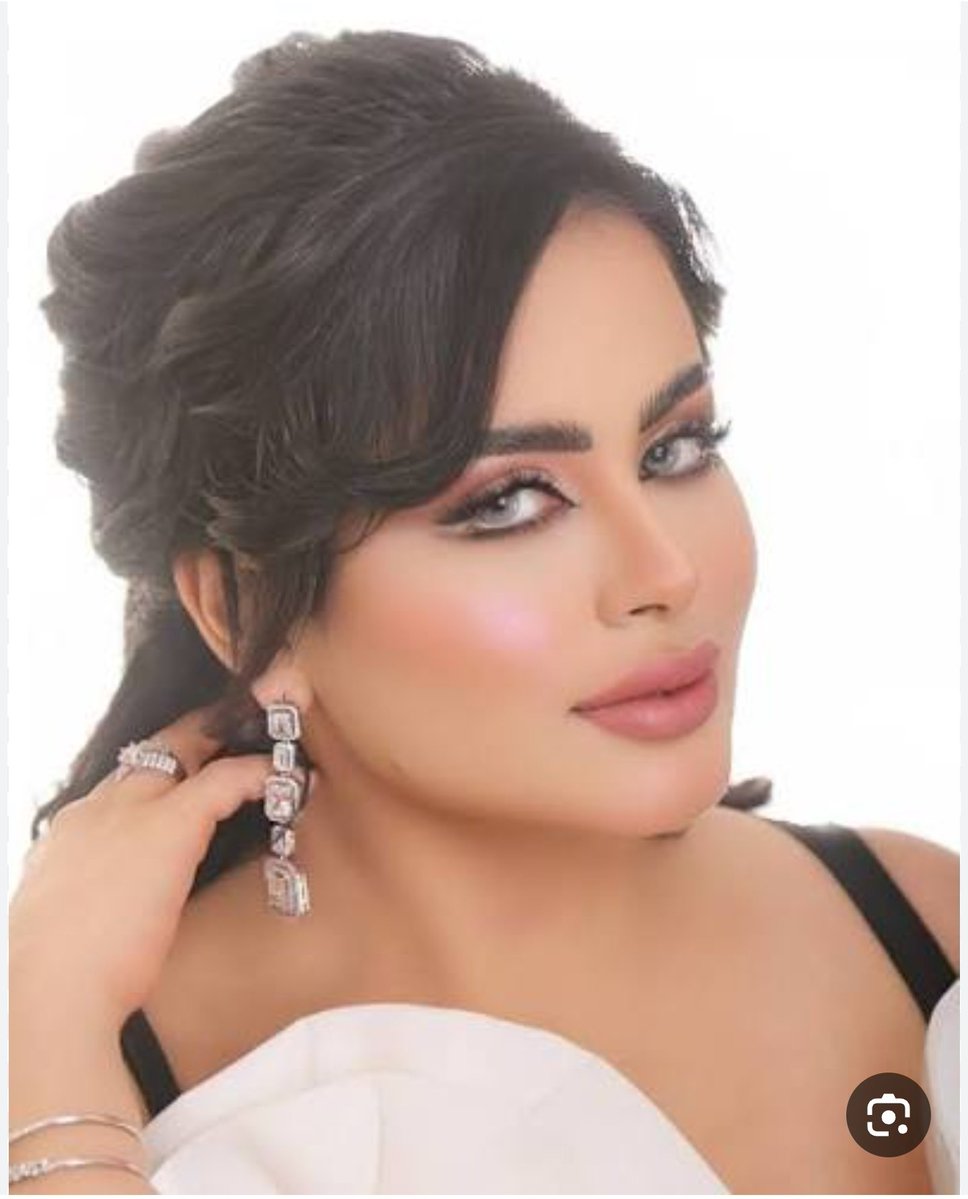 y137rw's tweet photo. الممثلة هديل العتيبي : 

تعلن عبر سناب شات انفصالها وخلعها ل زوجها خالد المطيري 

 وقد تم  توضيح أسباب الانفصال. https://t.co/puWp40Jj50