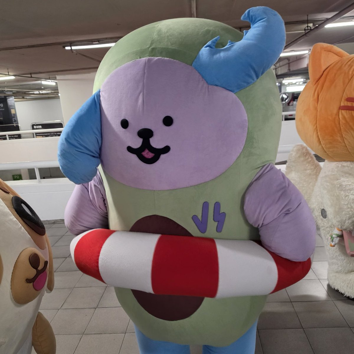thursrun's tweet photo. ก็ว่าภาพมันคุ้นเหมือนเคยเห็นที่ไหน 555555555555555555555555555 https://t.co/1zm2HLSyGQ